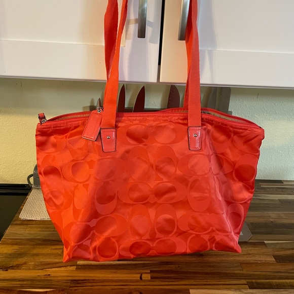 Coach - Picture 3 of 3